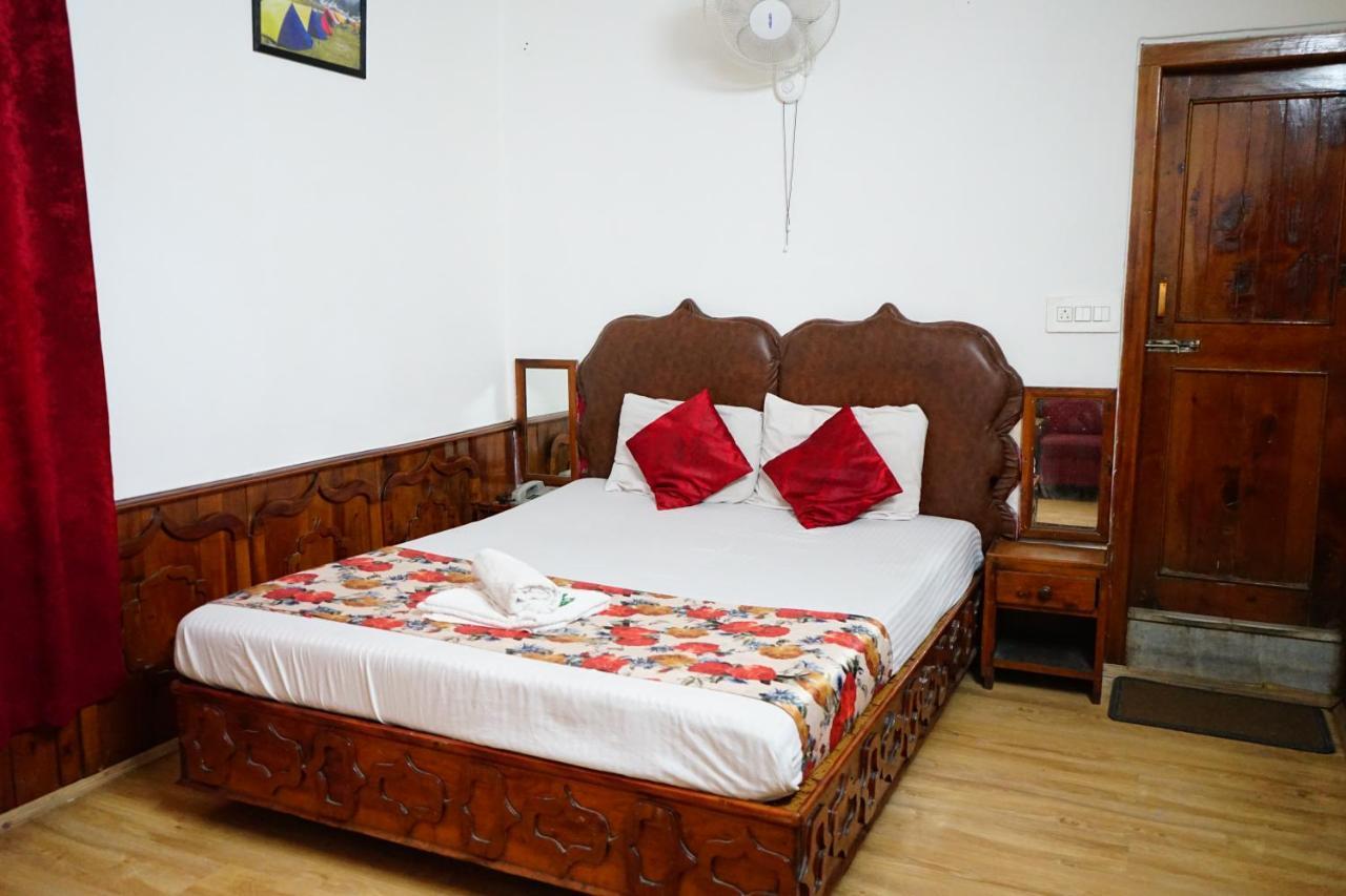 Hotel Magnolia Mallroad Manali Экстерьер фото